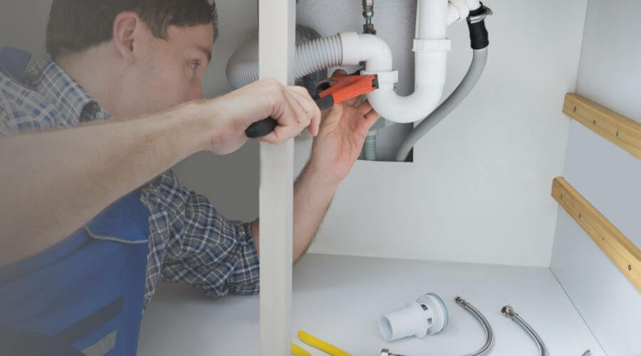 Professional expert plumbing services in Henley, MO